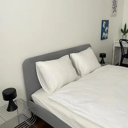 Spacious 3-bedroom Modern - Newly Furnished Apartament Bratislava