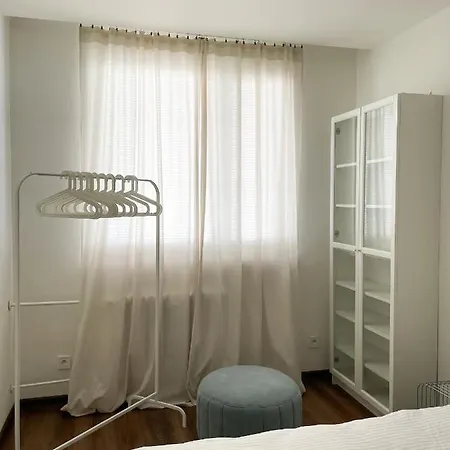 Apartament Spacious 3-bedroom Modern - Newly Furnished Bratislava