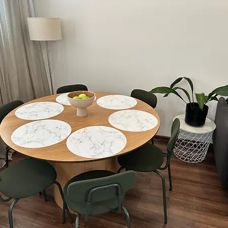Apartament Spacious 3-bedroom Modern - Newly Furnished