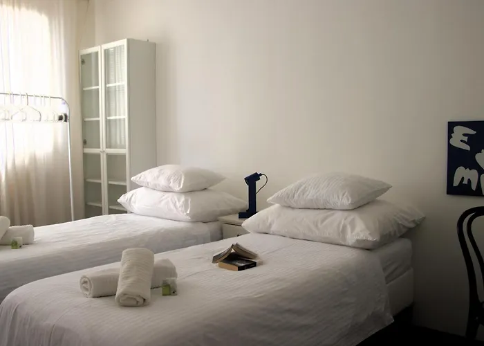 Apartmán Spacious 3-bedroom Modern - 3pm Checkout - Newly Furnished Bratislava