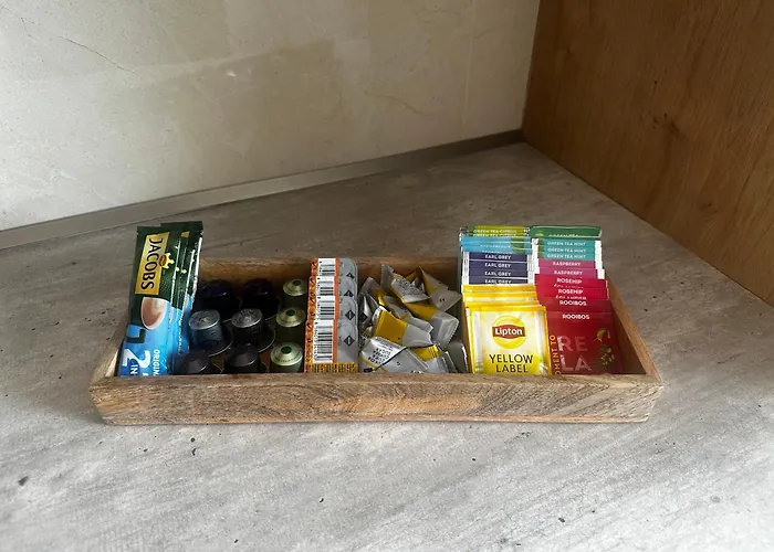 Spacious 3-bedroom Modern - 3pm Checkout - Newly Furnished * Bratislava