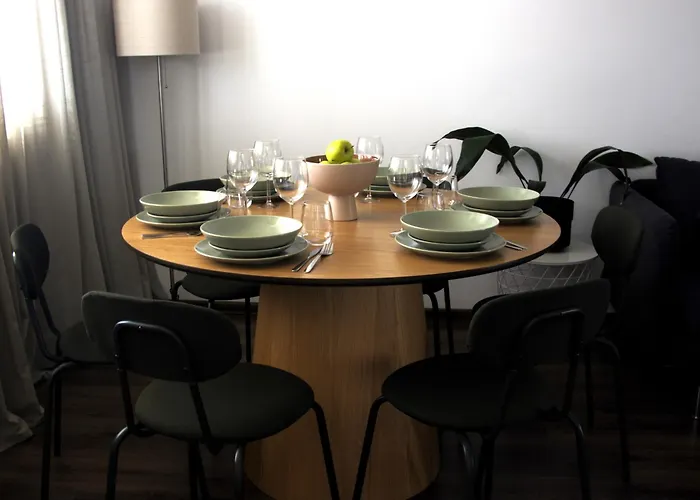 Spacious 3-bedroom Modern - 3pm Checkout - Newly Furnished Apartmán