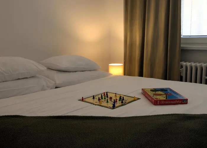 Spacious 3-bedroom Modern - 3pm Checkout - Newly Furnished *